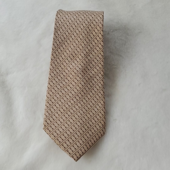 Vintage Classic Gucci Silk tie made in Italy - Picture 1 of 5